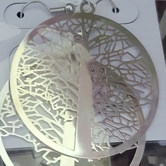Silver or Golden Tree Leaf Circle Earrings - Picture 3 of 5